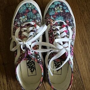 Vans liberty fabrics old skool tapered floral/multicolored women’s sneakers